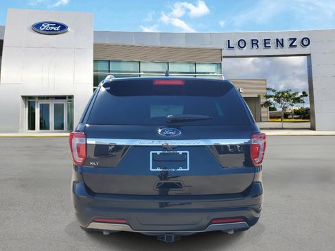 Used 2019 Ford Explorer XLT image 6