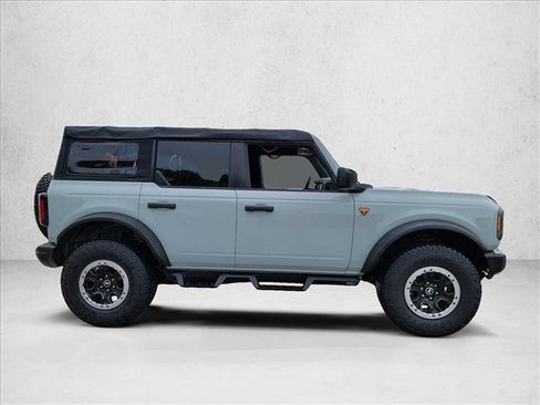 Used 2022 Ford Bronco Badlands w/ Sasquatch Package AWD/4WD image 4