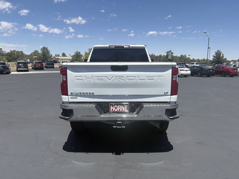Used 2024 Chevrolet Silverado 2500 LT AWD/4WD image 9