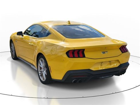 Used 2024 Ford Mustang GT Premium image 3