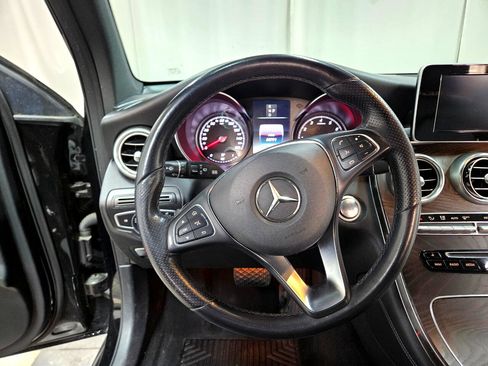 Used 2019 Mercedes-Benz GLC 300 4MATIC image 29