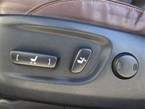 Used 2014 Toyota 4Runner Limited image 23