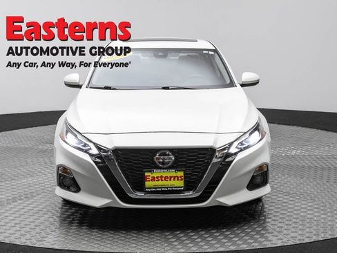 Used 2022 Nissan Altima 2.5 SL image 2