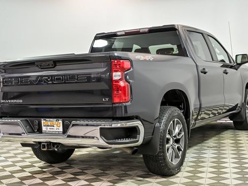 Used 2023 Chevrolet Silverado 1500 LT AWD/4WD image 8