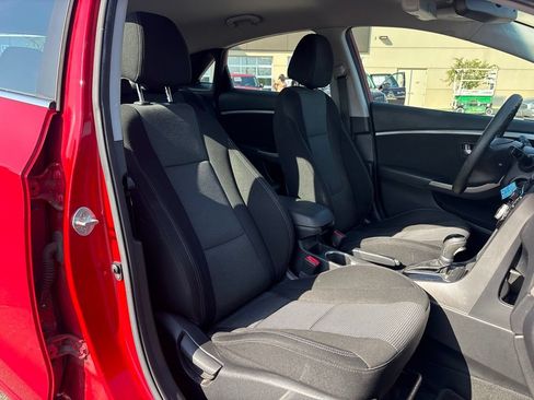 Used 2013 Hyundai Elantra GT FWD image 16