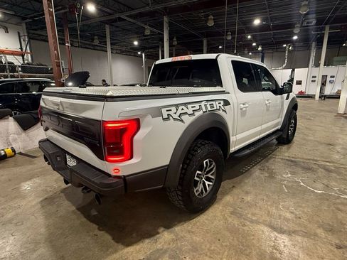 Used 2018 Ford F150 Raptor w/ Equipment Group 802A Luxury image 6