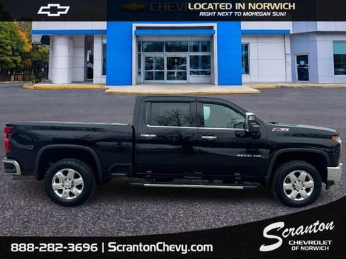 Certified 2020 Chevrolet Silverado 2500 LTZ w/ LTZ Premium Package AWD/4WD image 4