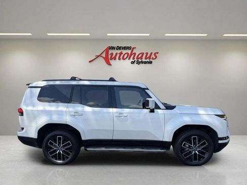 Used 2024 Lexus GX 550 w/ Accessory Package (2T) AWD/4WD image 8