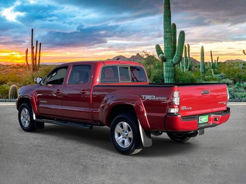 Used 2015 Toyota Tacoma PreRunner w/ TRD Sport Package RWD image 5