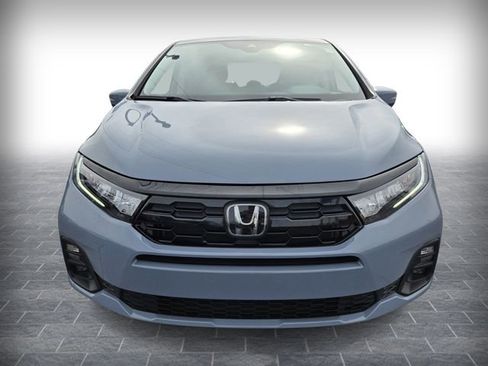 Used 2025 Honda Odyssey Touring image 2