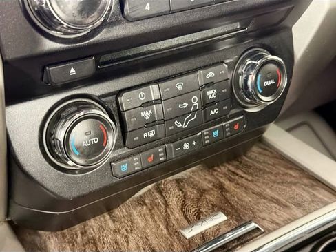 Used 2018 Ford F250 Lariat AWD/4WD image 16