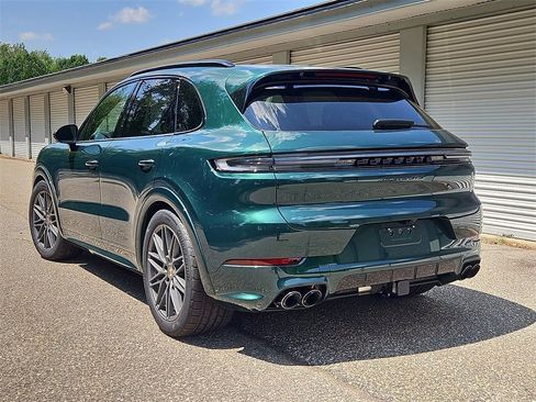 New 2025 Porsche Cayenne GTS image 3
