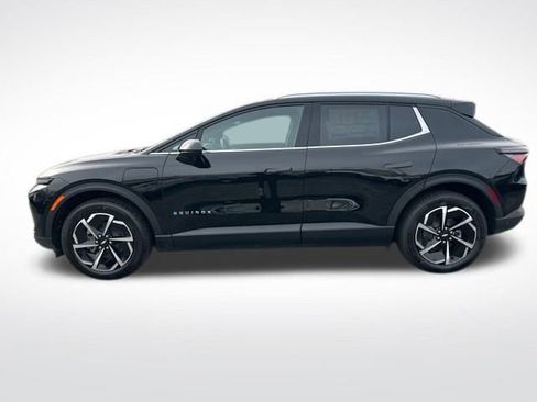 New 2026 Chevrolet Equinox EV LT image 2