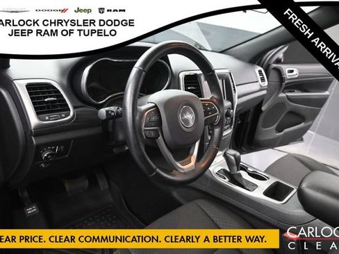 Used 2020 Jeep Grand Cherokee Laredo AWD/4WD image 13