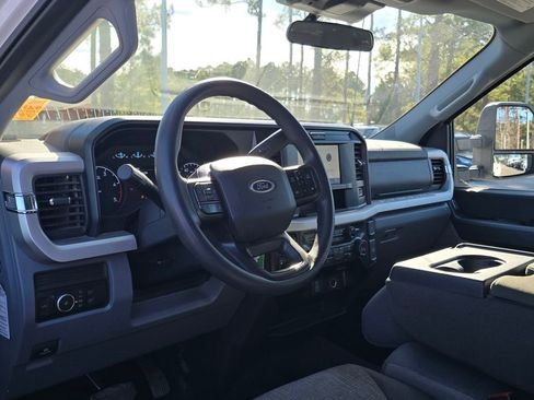 Used 2025 Ford F350 XLT image 15