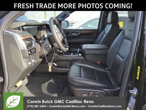 Used 2025 GMC Yukon XL Denali image 6