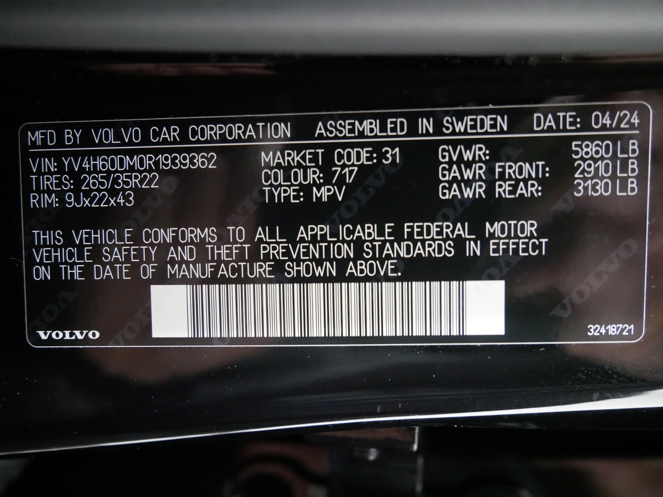 Used 2024 Volvo XC60 T8 Ultimate AWD/4WD image 31