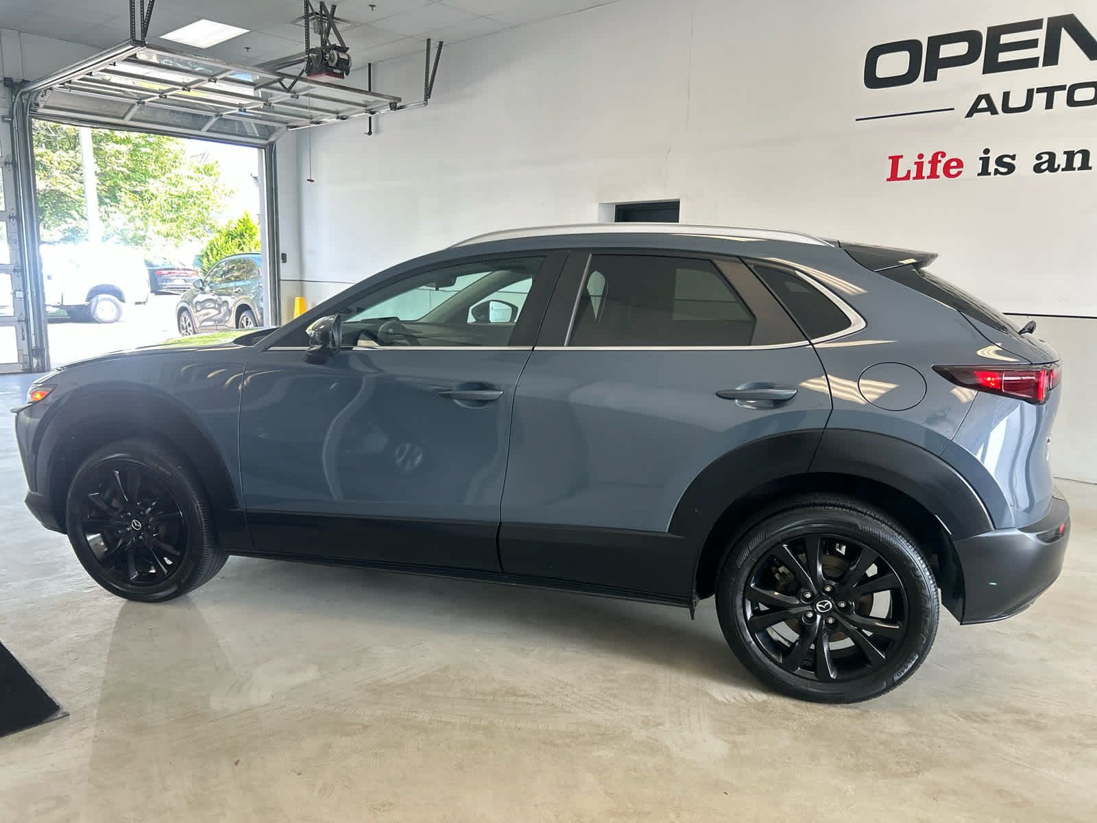 Used 2024 MAZDA CX-30 AWD 2.5 S w/ Preferred Package image 3