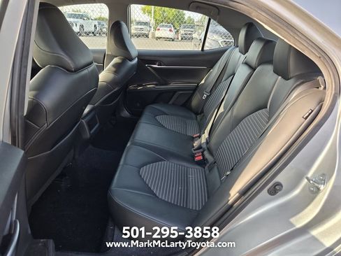 Used 2022 Toyota Camry SE FWD image 8