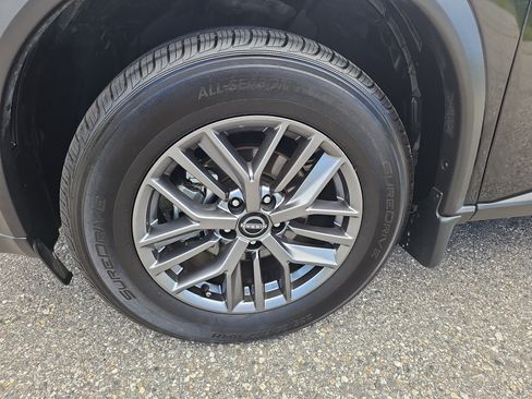 Certified 2024 Nissan Rogue S AWD/4WD image 12