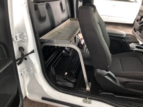 Used 2022 Chevrolet Colorado LT w/ Fleet Safety Package image 11