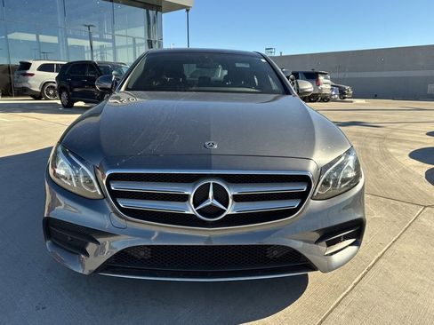 Used 2018 Mercedes-Benz E 400 4MATIC Sedan image 4