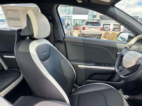 New 2025 Kia K4 GT-Line w/ GT-Line Premium Package image 13