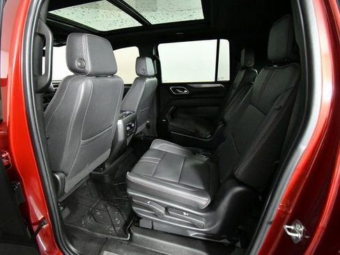 Used 2023 Chevrolet Suburban RST w/ Luxury Package image 25