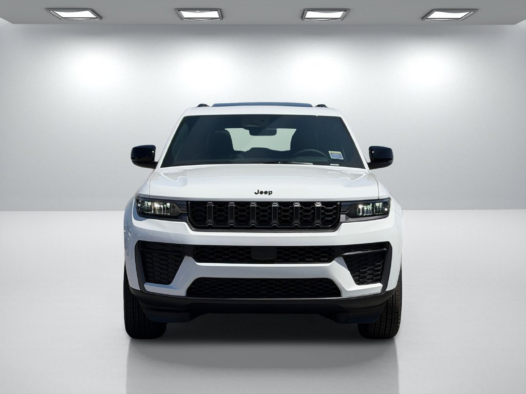 New 2026 Jeep Grand Cherokee Altitude RWD image 9