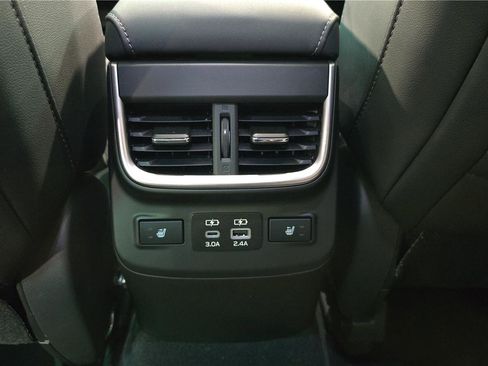 Used 2023 Subaru Outback Limited image 17