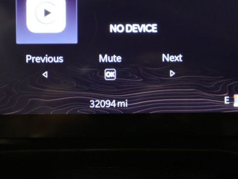 Used 2023 Jeep Grand Cherokee Limited w/ Black Appearance Package image 37