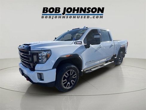 Used 2020 GMC Sierra 2500 AT4 w/ AT4 Premium Package image 3