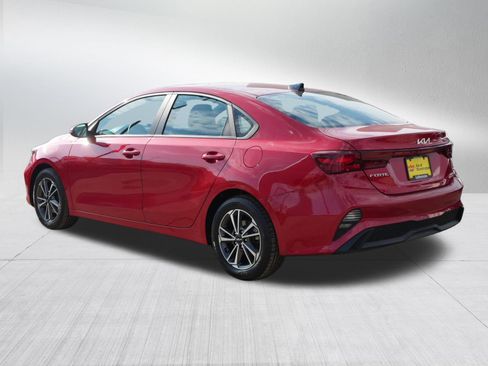 Certified 2022 Kia Forte LXS w/ LXS Technology Package image 5