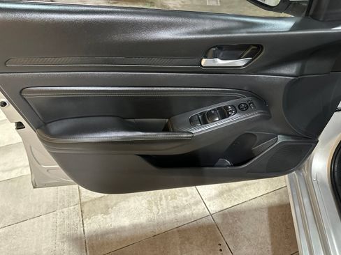 Used 2020 Nissan Altima 2.5 S FWD image 15