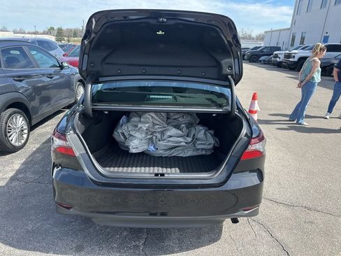 Used 2023 Toyota Camry LE image 9