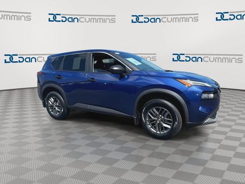 Used 2023 Nissan Rogue S AWD/4WD image 2