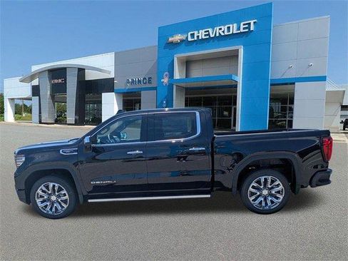 New 2026 GMC Sierra 1500 Denali w/ Denali Reserve Package image 9