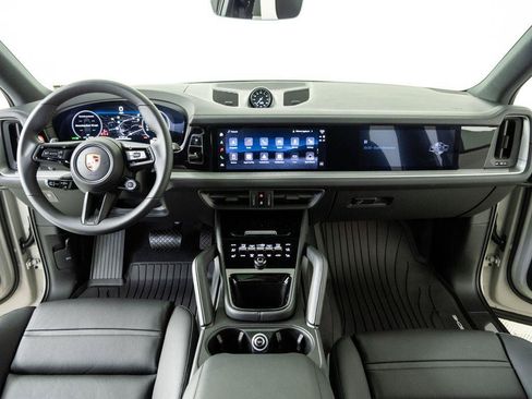 New 2026 Porsche Cayenne AWD/4WD image 19