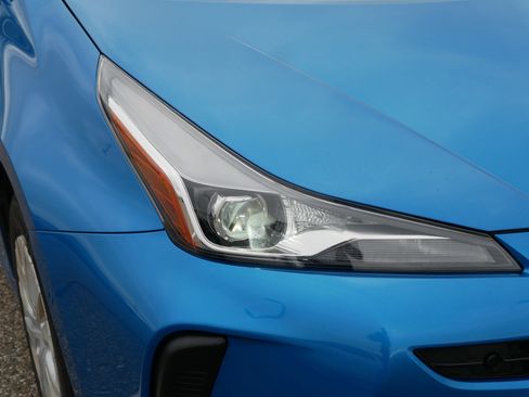 Used 2021 Toyota Prius LE FWD image 16