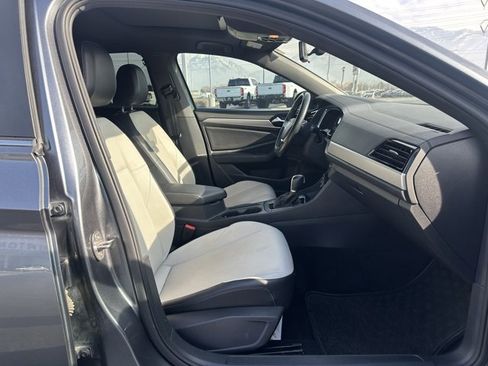 Used 2019 Volkswagen Jetta R-Line image 21