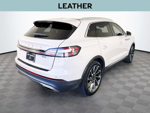 Used 2020 Lincoln Nautilus Reserve w/ Equipment Group 201A image 5