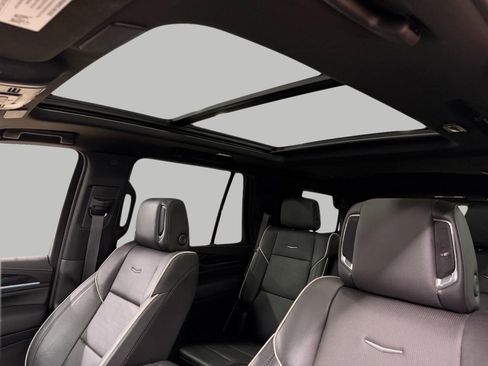 Certified 2022 Cadillac Escalade Sport AWD/4WD image 38