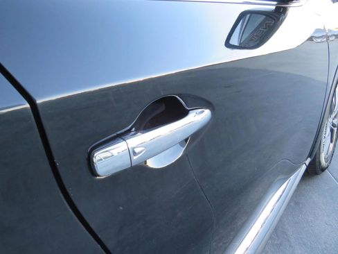 Used 2018 Nissan Murano S image 32