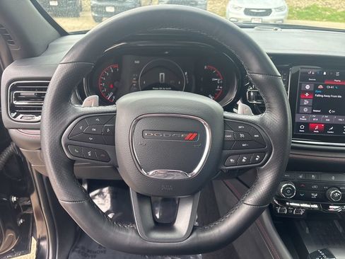 Used 2025 Dodge Durango GT AWD/4WD image 12