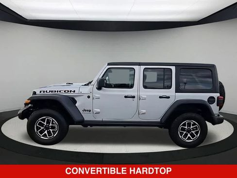 Used 2024 Jeep Wrangler Unlimited Rubicon AWD/4WD image 5