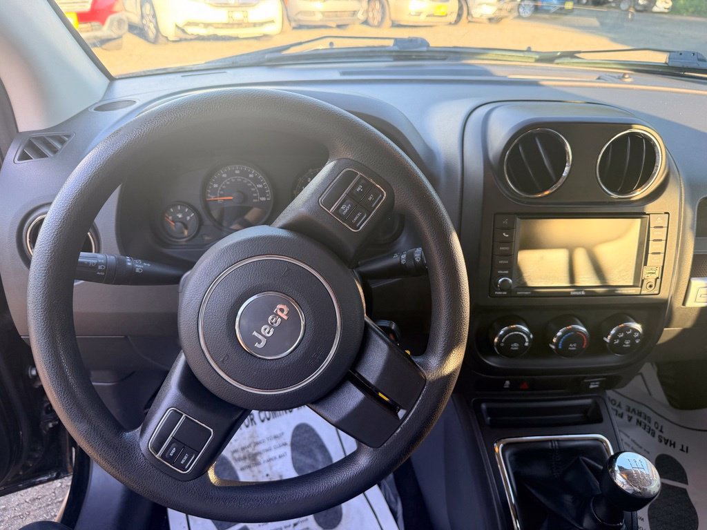 Used 2016 Jeep Compass Sport w/ Power Value Group AWD/4WD image 17