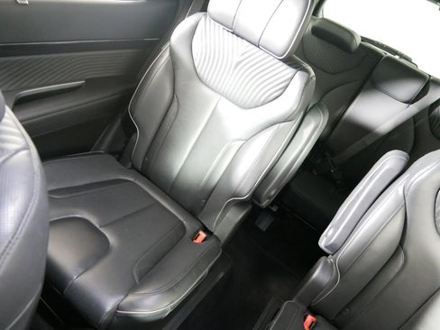 Used 2025 Hyundai Palisade Calligraphy image 12