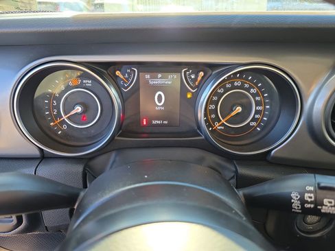 Used 2023 Jeep Wrangler Willys image 23