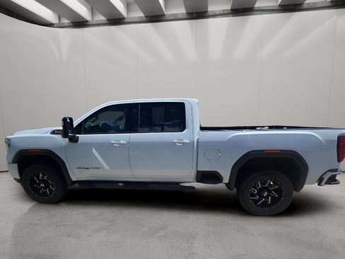 Used 2021 GMC Sierra 2500 AT4 AWD/4WD image 3