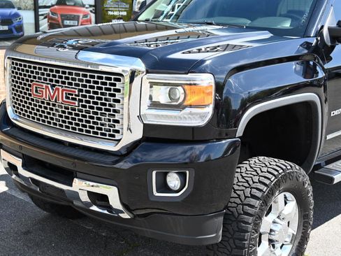 Used 2016 GMC Sierra 2500 Denali w/ Duramax Plus Package image 7